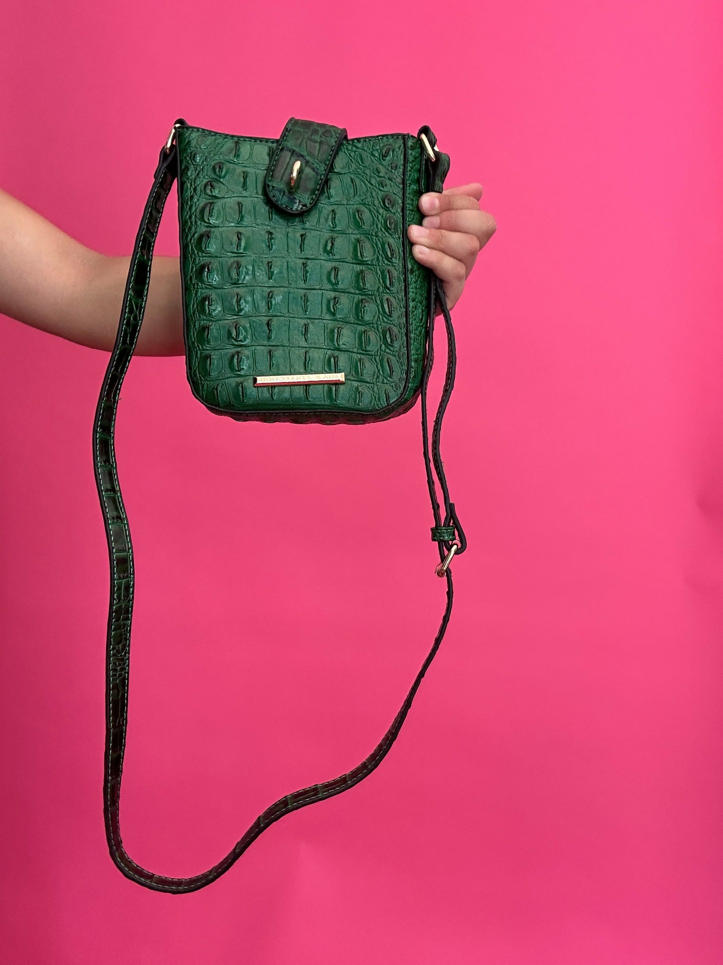 Mia K. Collection Crossbody
