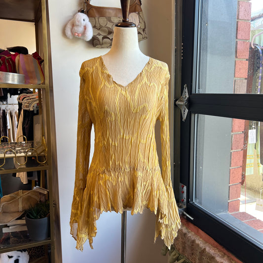 Vintage 90s Crinkle Golden Top With Peak Sleeves And Hem (M)