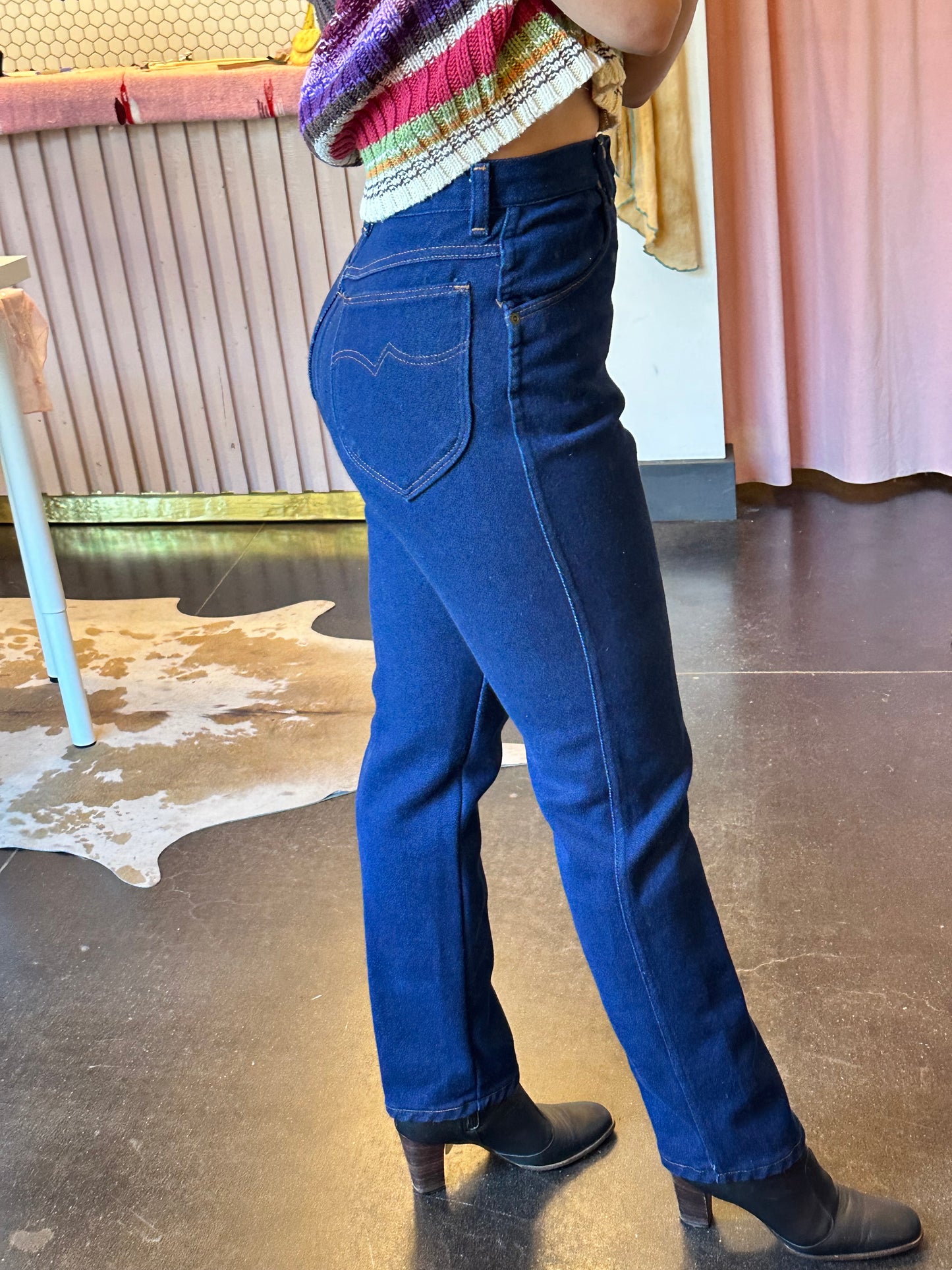 Vintage Wrangler High Waisted Jeans (27"W)