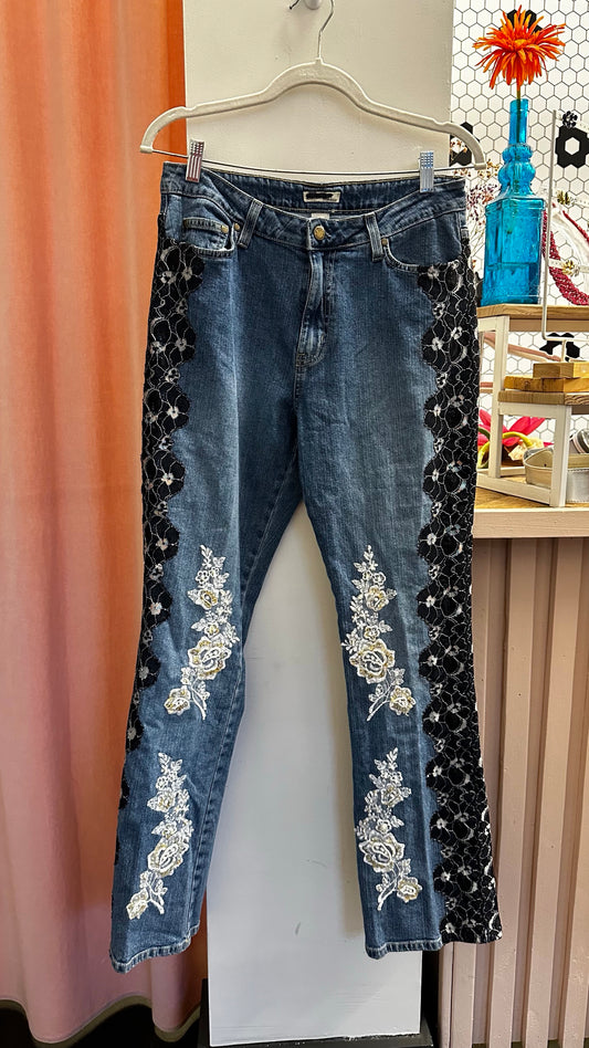 Lace Embroidered Jeans (10)