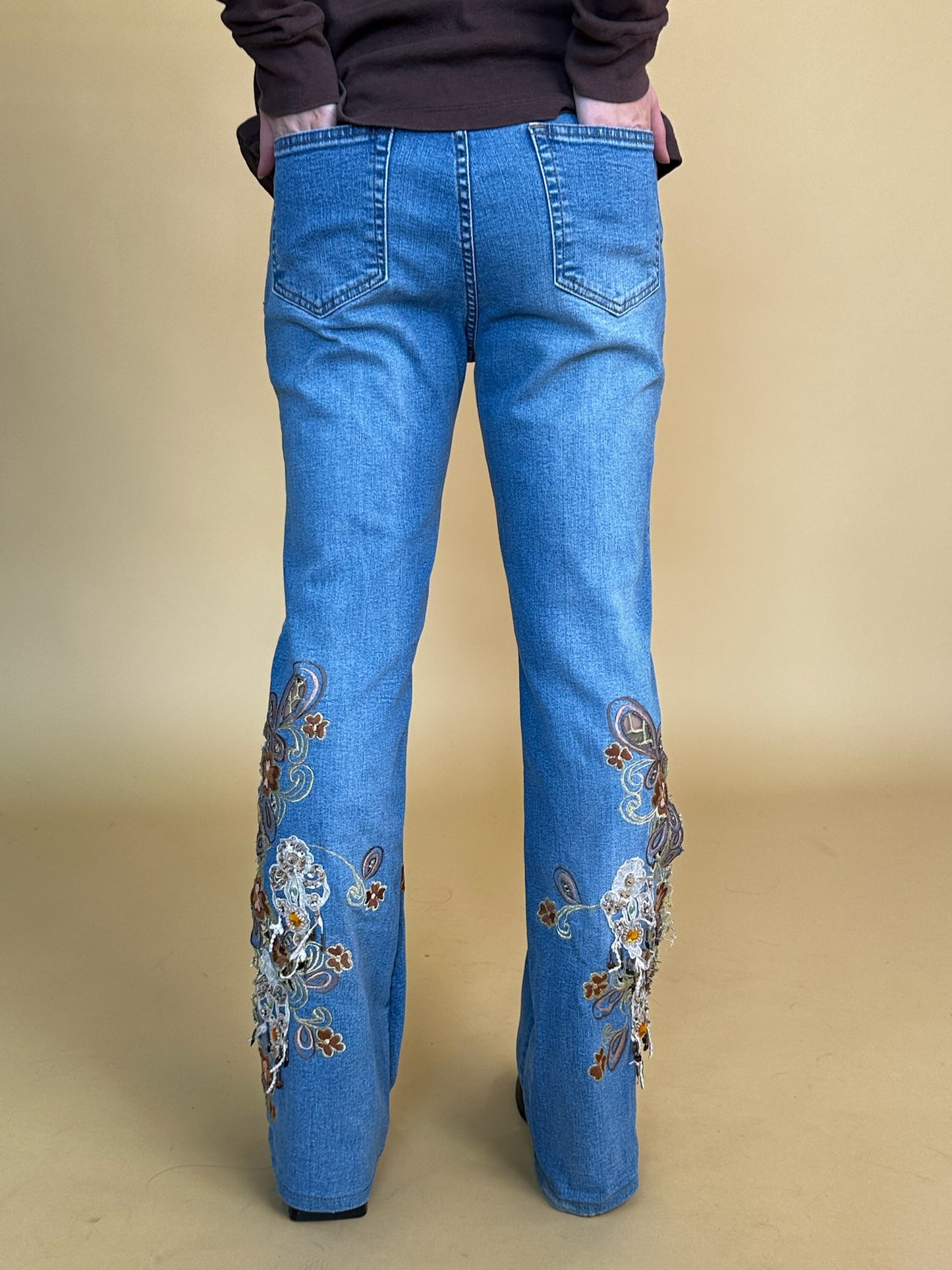 Y2K Embroidered High Waisted Jeans (30/31"W)