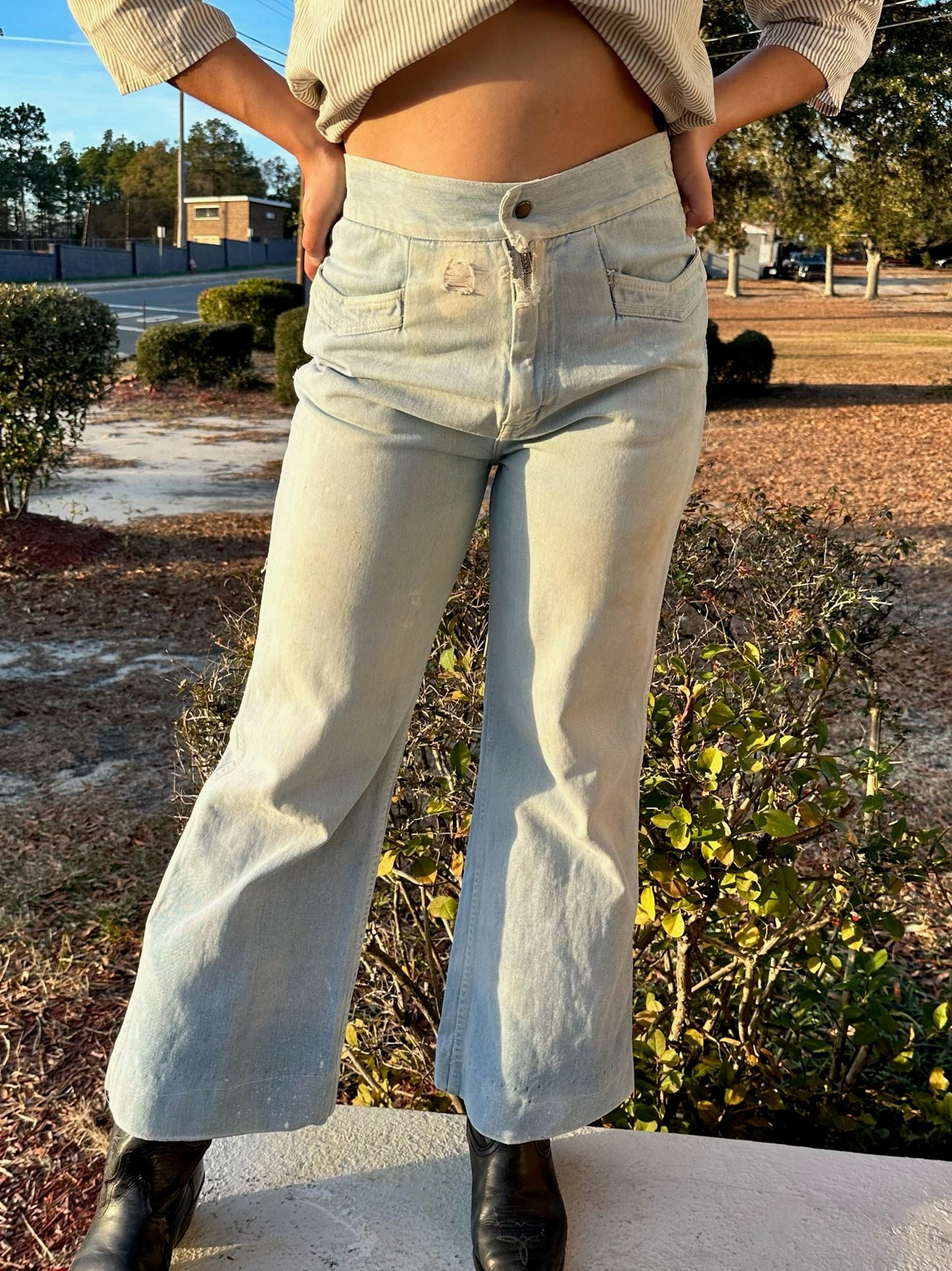 70s Sportswear Brand Distressed Jeans (28") - Esita The Label